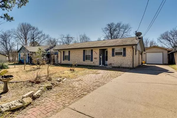 205 W Goss Street, Terrell, TX 75160