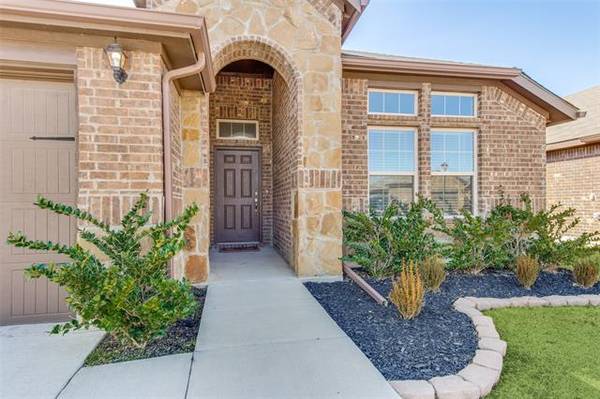 618 Ridge View Way, Justin, TX 76247