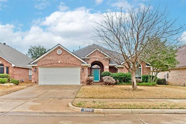 5808 Clear Creek Drive, Haltom City, TX 76137