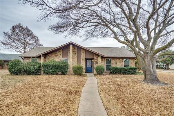 1105 Eastview Circle, Richardson, TX 75081