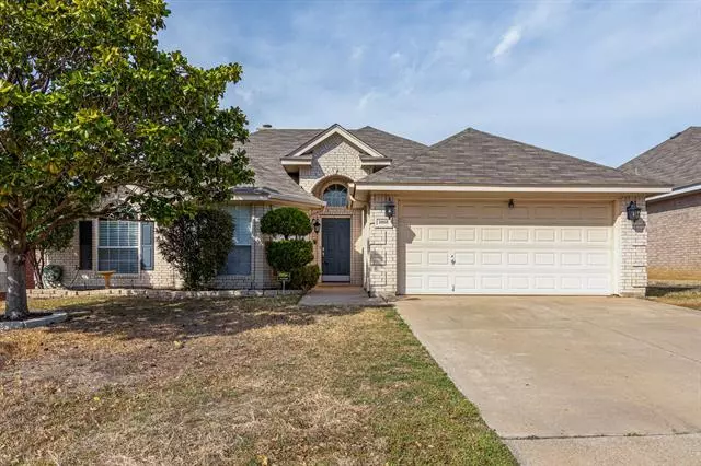 3805 Broken Pine Trail, Fort Worth, TX 76137