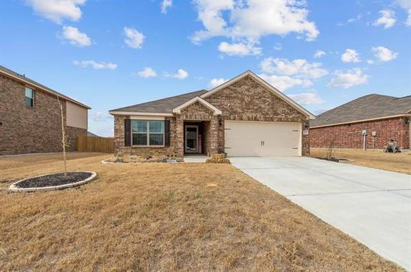 3021 Watercrest Drive, Sanger, TX 76266