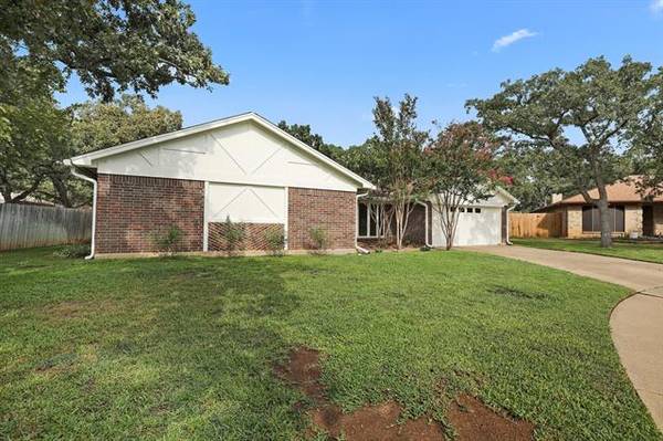 Bedford, TX 76021,3320 Derby Court