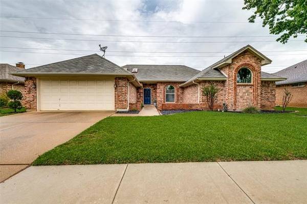 3425 Dorchester Drive, Bedford, TX 76021