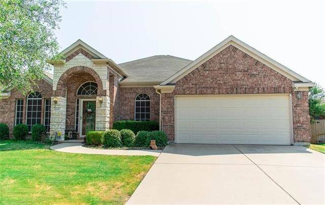 820 Redbud Road, Burleson, TX 76028