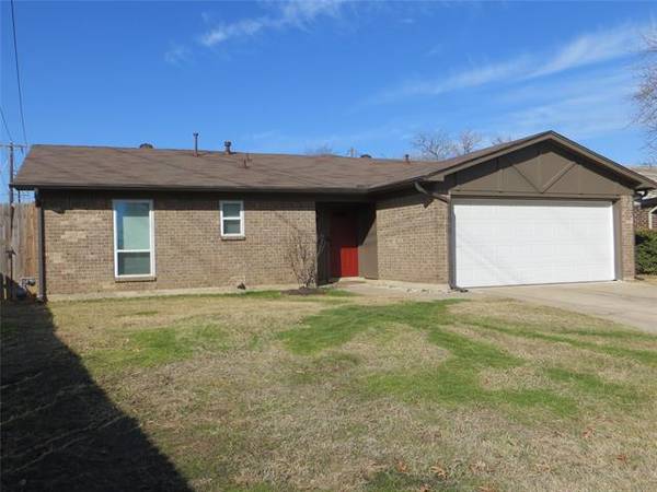 201 Simmons Drive, Hurst, TX 76053