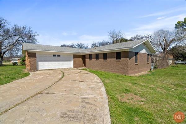 601 Parkway Drive, Brownwood, TX 76801