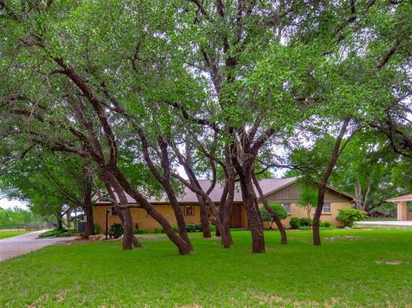 102 Lori Lane, Brownwood, TX 76801