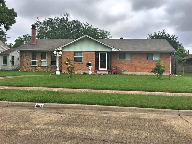 907 Sycamore Lane, Lancaster, TX 75146