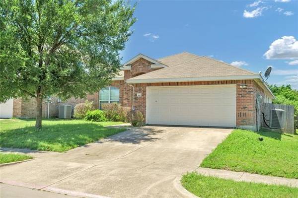 2012 Barclay Drive, Lancaster, TX 75146