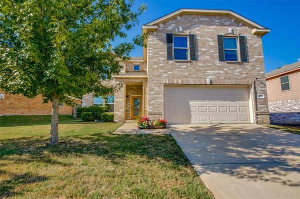 1215 Alhambra Drive, Lancaster, TX 75146