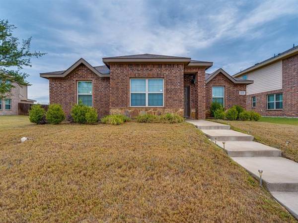 4046 Passage Way, Lancaster, TX 75146