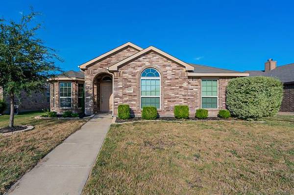 1819 Pioneer Way, Lancaster, TX 75146