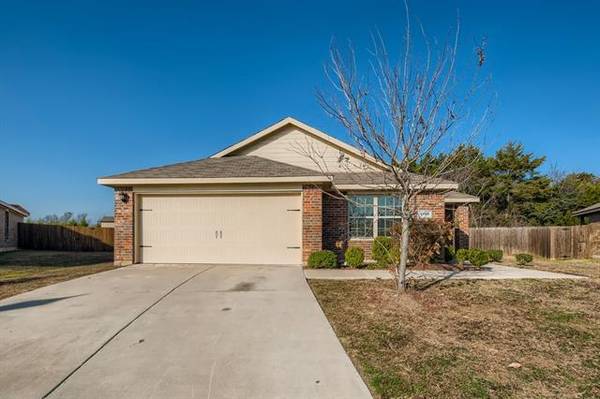 1703 Eagle River Trail, Lancaster, TX 75146