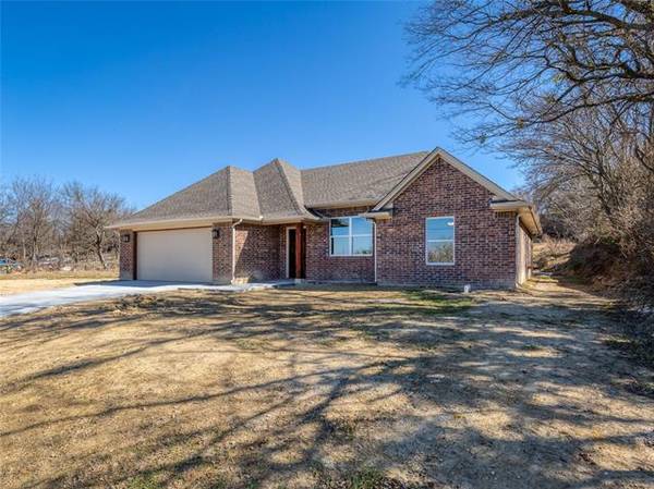 908 Duke Street, Weatherford, TX 76086