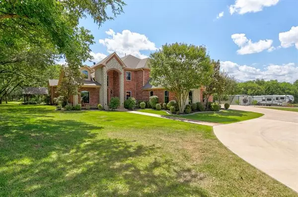 10324 Shadow Valley Court, Burleson, TX 76028