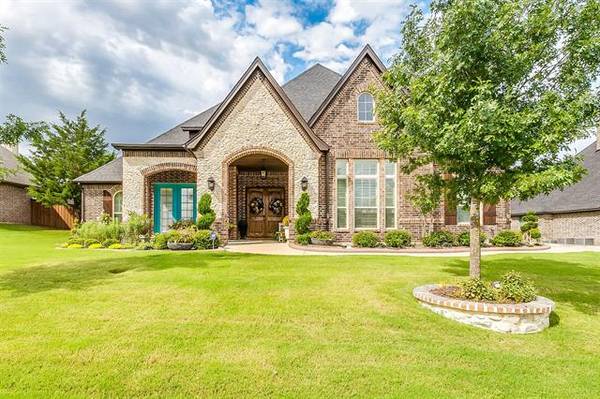 713 Falls Creek Court, Burleson, TX 76028