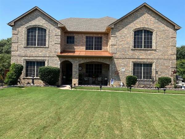 2806 Pinnacle Drive, Burleson, TX 76028