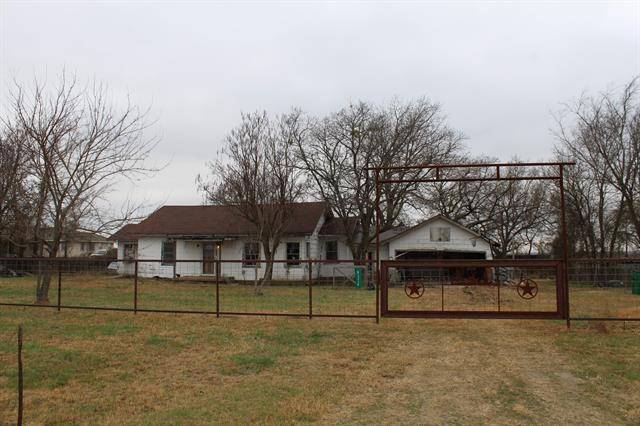 8220 FM 68, Wolfe City, TX 75496