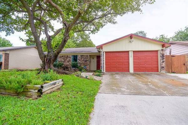 720 Price Drive, Lewisville, TX 75067