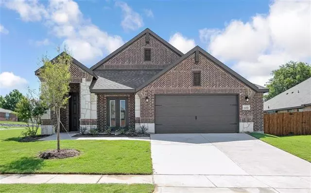 1808 Sunflower Drive, Glenn Heights, TX 75154