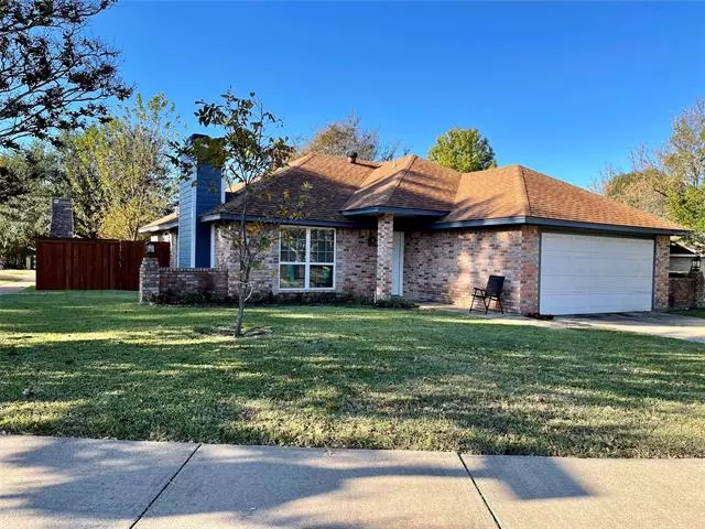 204 Mesa Moor Drive, Glenn Heights, TX 75154