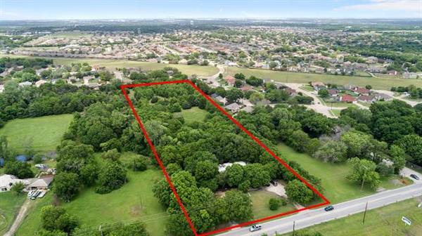 205 E BEAR CREEK Road,  Glenn Heights,  TX 75154