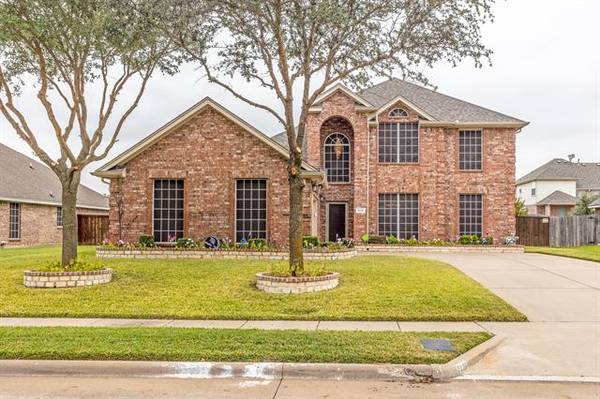 1113 Eastbrook Drive, Glenn Heights, TX 75154