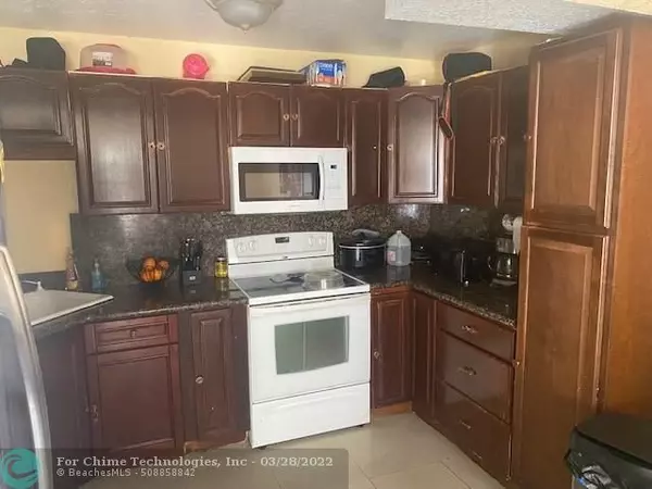 Lauderhill, FL 33313,5736 Blueberry Ct  #42