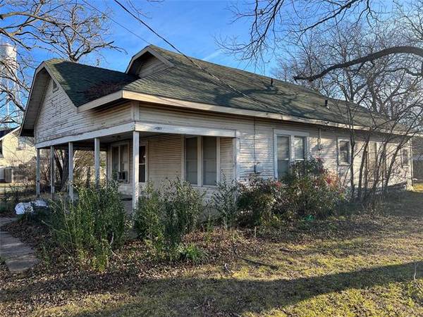 205 S Water Street, Savoy, TX 75479