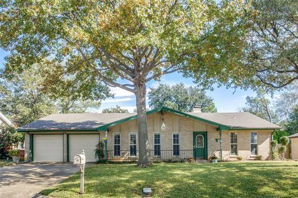 1748 Northridge Drive, Hurst, TX 76054