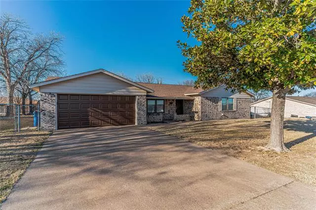 1108 Gifford Drive, Granbury, TX 76048