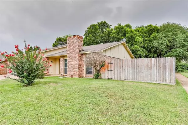 Arlington, TX 76016,2800 Treeview Drive