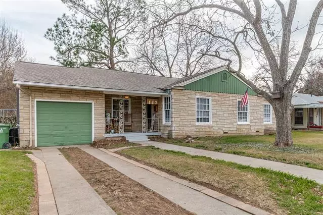 117 Parkwood Avenue, Arlington, TX 76013