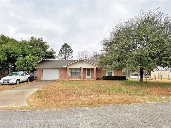 6008 Peninsula Circle, Athens, TX 75752