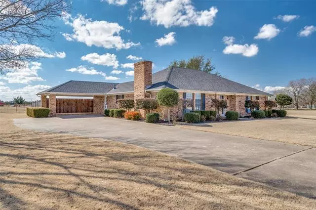 1583 County Road 613, Farmersville, TX 75442