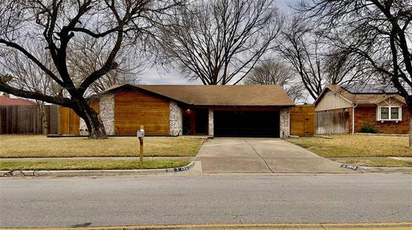 2913 Murphy Drive, Bedford, TX 76021