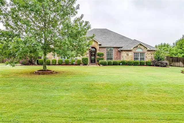 5116 Chase Landing Drive, Burleson, TX 76028