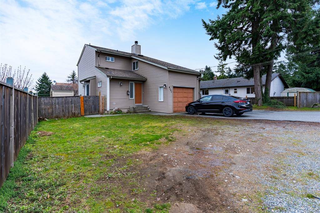 Nanaimo, BC V9T 1C6,4151/4153 Departure Bay Rd