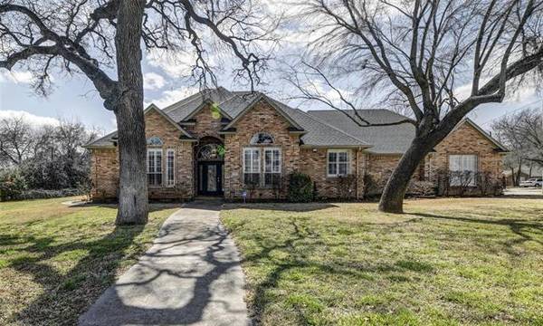 309 W Lamar Street, Alvord, TX 76225