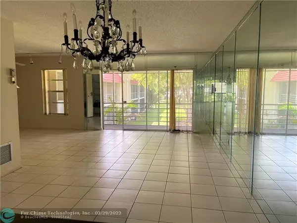 Lauderhill, FL 33319,3501 Inverrary Dr  #205