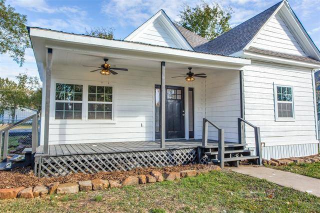 402 W Spruce Street, Whitewright, TX 75491