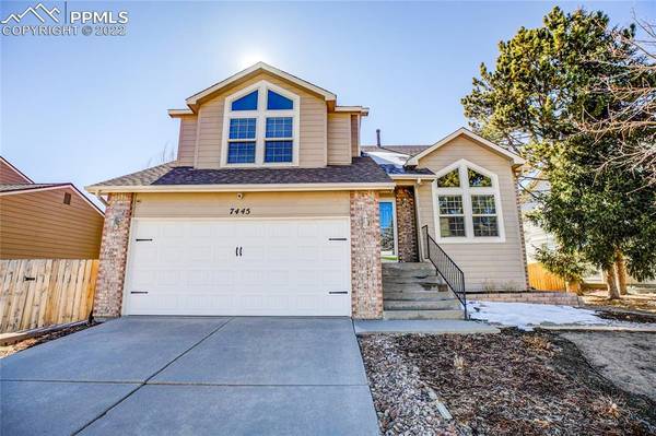 7445 Hickorywood DR, Colorado Springs, CO 80920