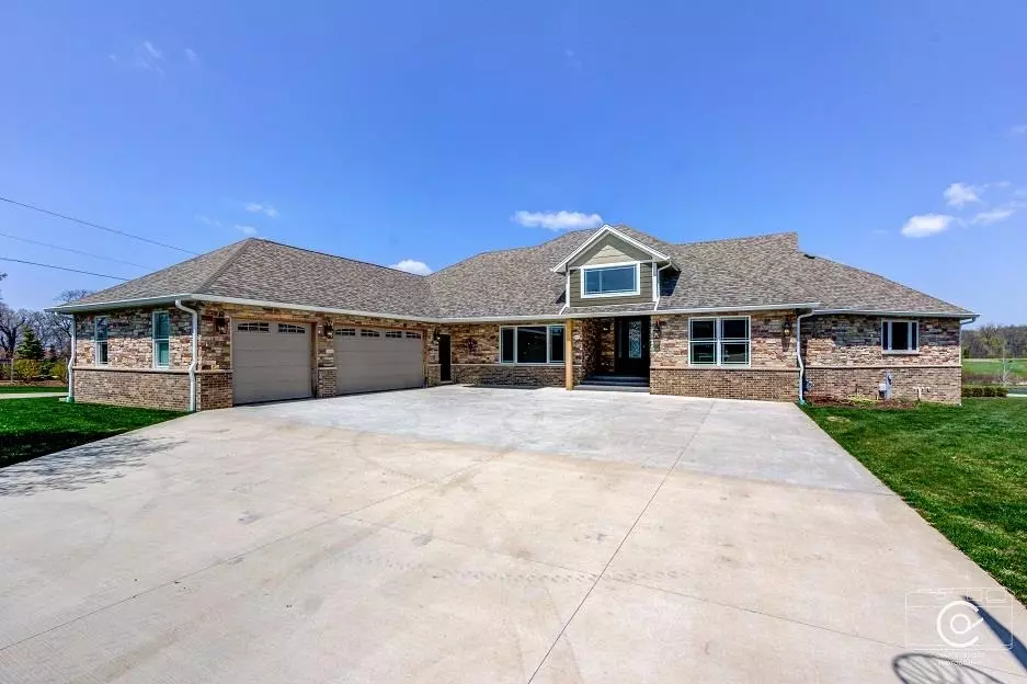 Rochelle, IL 61068,10016 E Hickory Ridge Drive