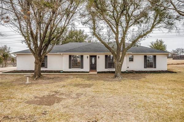 10717 Shannon Valley Drive, Crowley, TX 76036