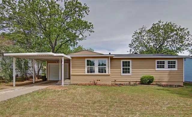 Hurst, TX 76053,216 W Cedar Street