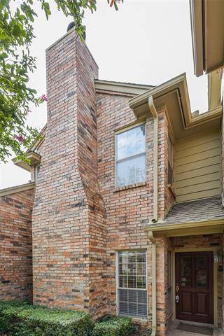 1217 Woodland Park Drive, Hurst, TX 76053