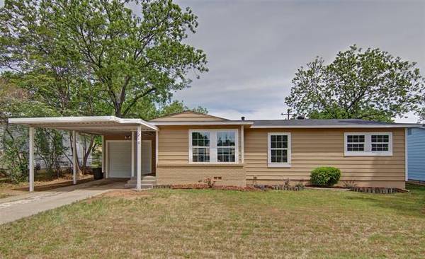 216 W Cedar Street, Hurst, TX 76053