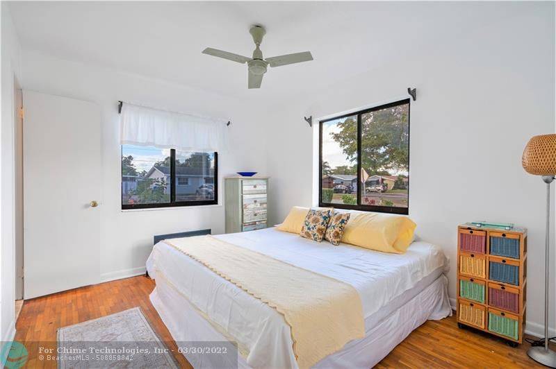Hollywood, FL 33024,6470 Mcclellan St