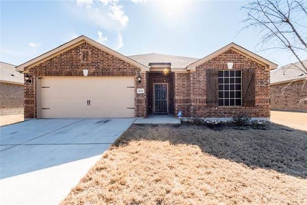 4004 Waterfront Drive, Sanger, TX 76266